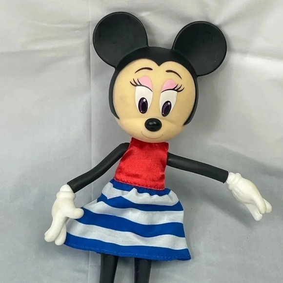 Jakks Pacific Minnie Mouse 2020 Darling Tots Doll - Picture 1 of 8